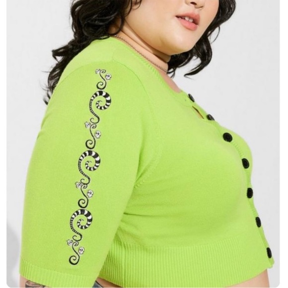 torrid Sweaters - Torrid 2X Beetlejuice Embroidered Sand worm Cropped Cardigan Sweater EUC